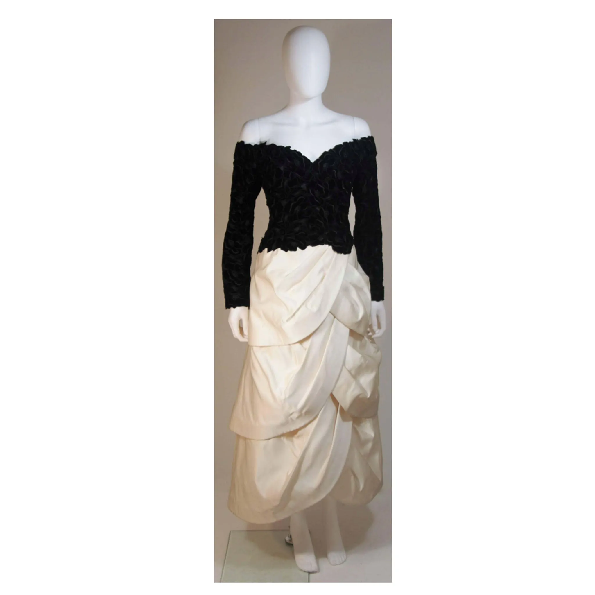 ARNOLD SCAASI Black Velvet Floral Design Gown Size 12-14